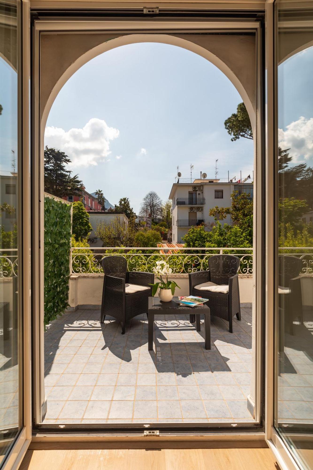 Yourhome - Villa Sorrento Мета Екстериор снимка