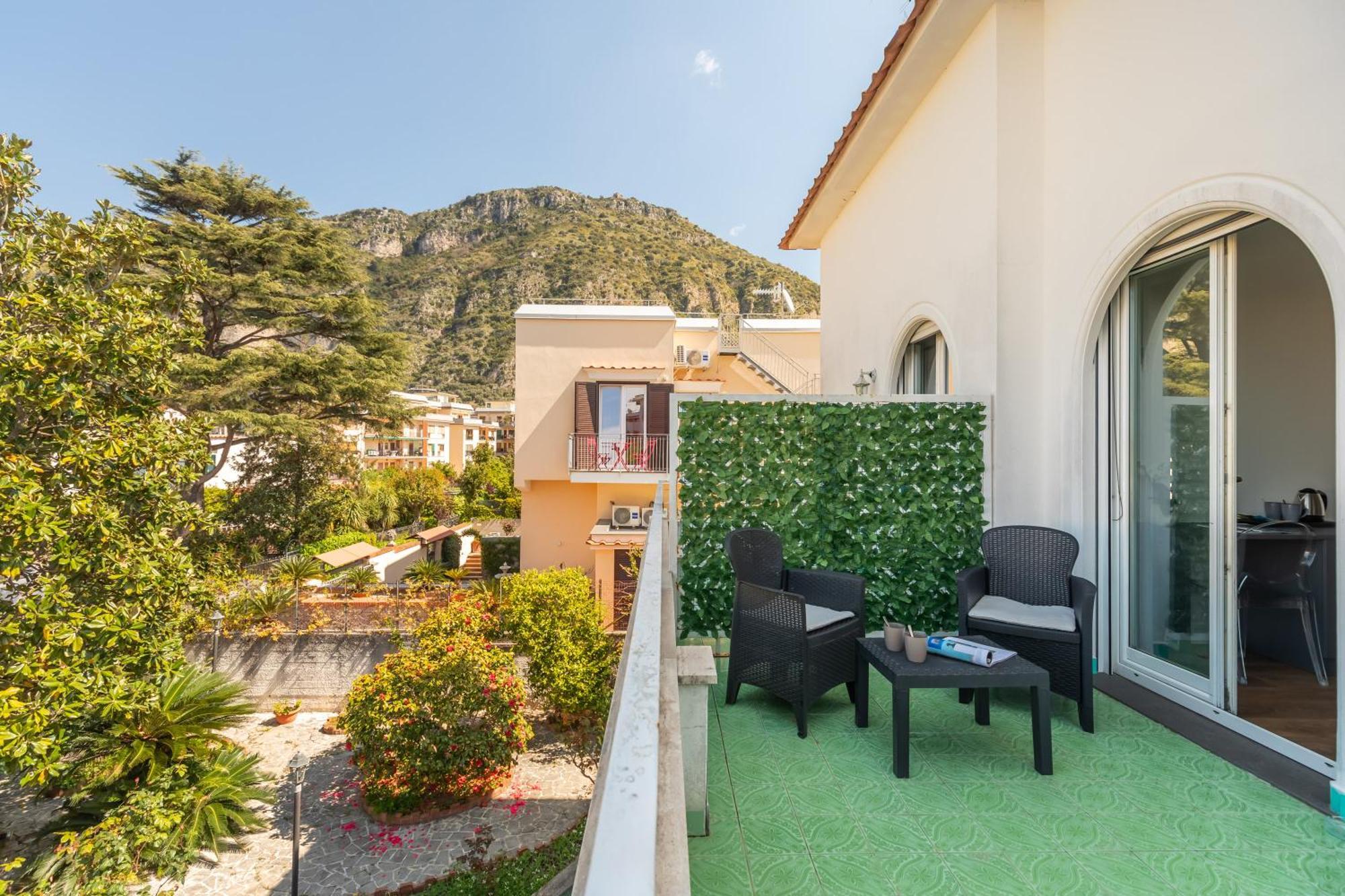 Yourhome - Villa Sorrento Мета Екстериор снимка