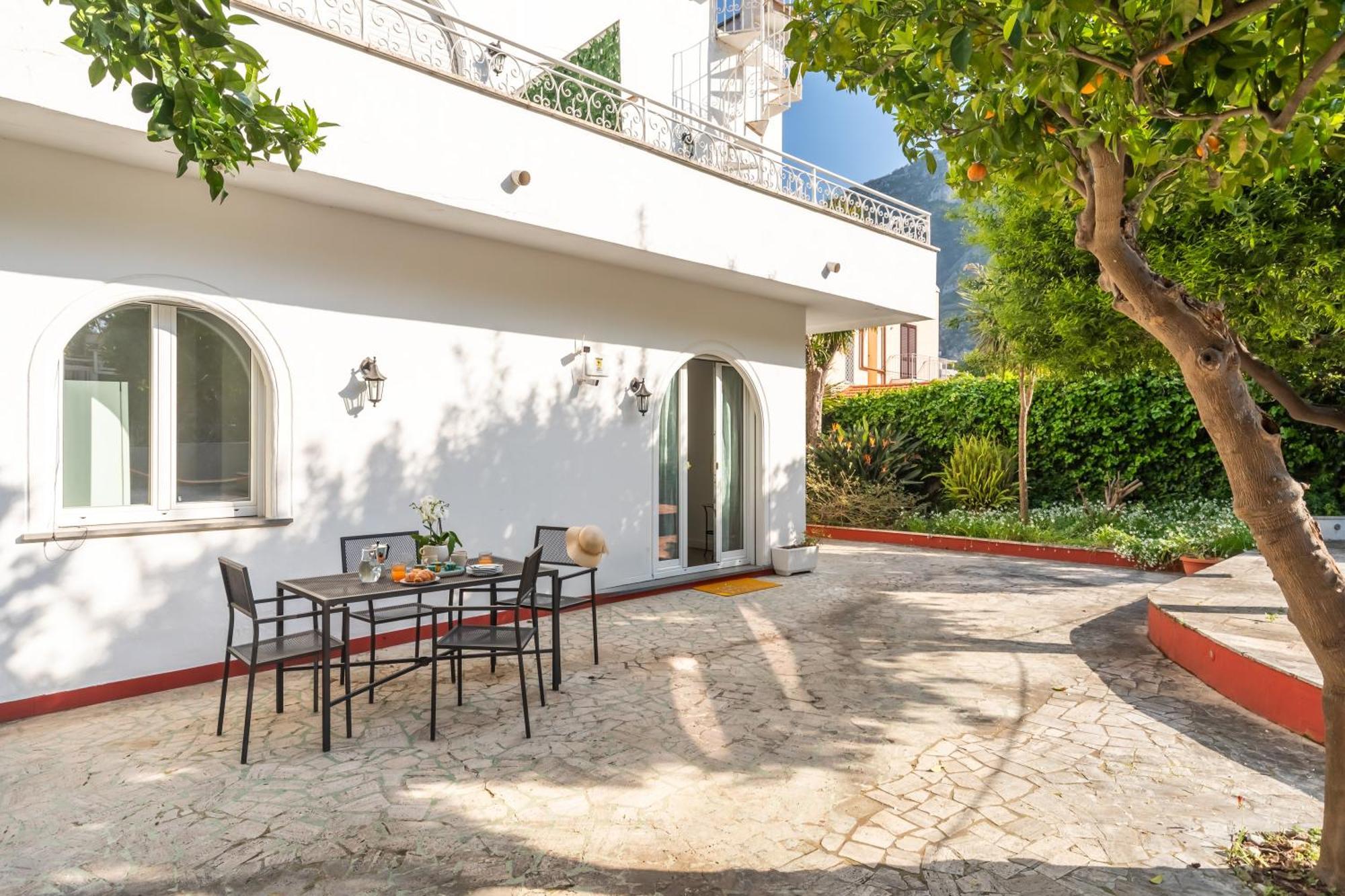 Yourhome - Villa Sorrento Мета Екстериор снимка